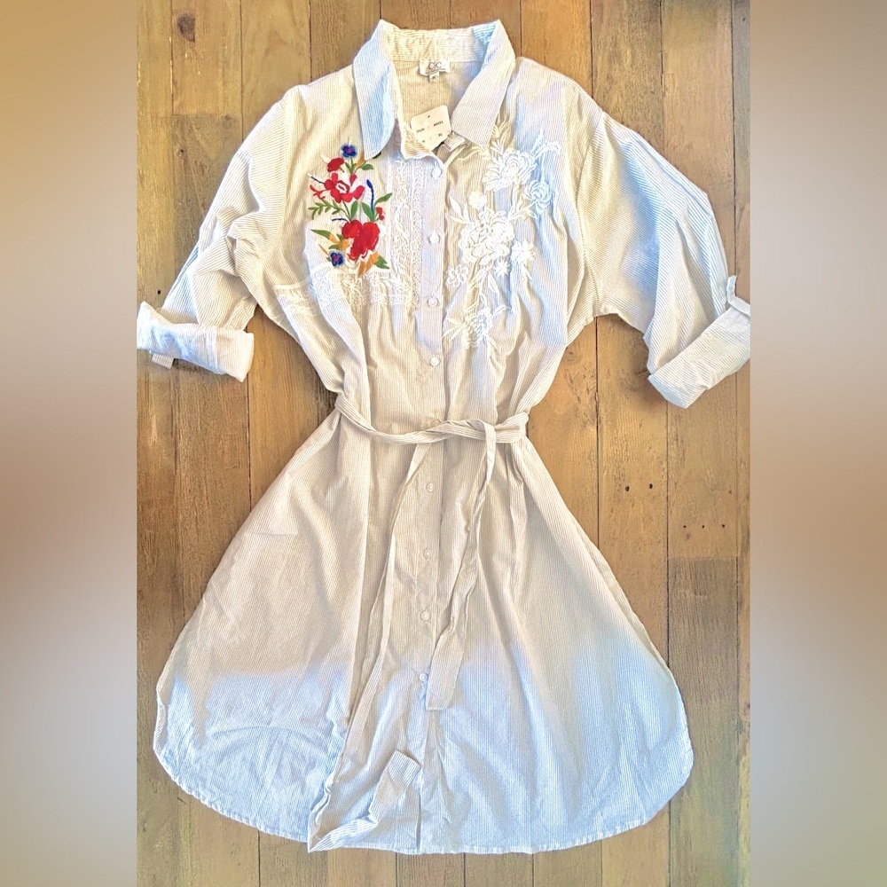 CC Chic Connection White/gray striped Shirt Belted Dress with Floral embroidery - Picture 3 of 13